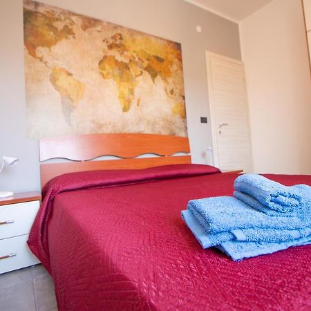Casa Vacanze Casetta Grande Porto Torres Exterior foto